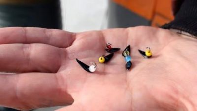 Как правильно привязать мормышку на зимнюю удочку: с ушком и без