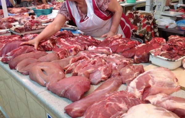 Как избавить свиное мясо от неприятного аромата и спасти продукт
