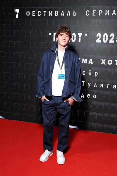 
                Нино Нинидзе, Ирина Пегова, Анна Банщикова и другие на фестивале сериалов в Иваново            