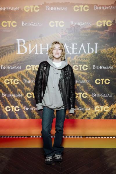 
                Елена Подкаминская, Роман Маякин и другие на вечеринке СТС в Иваново            