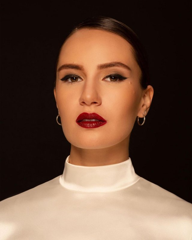 Анна Сидорова - девушка Дмитрия Соловьева, на глазах которой избили ее любимого (15 фото + 2 видео)