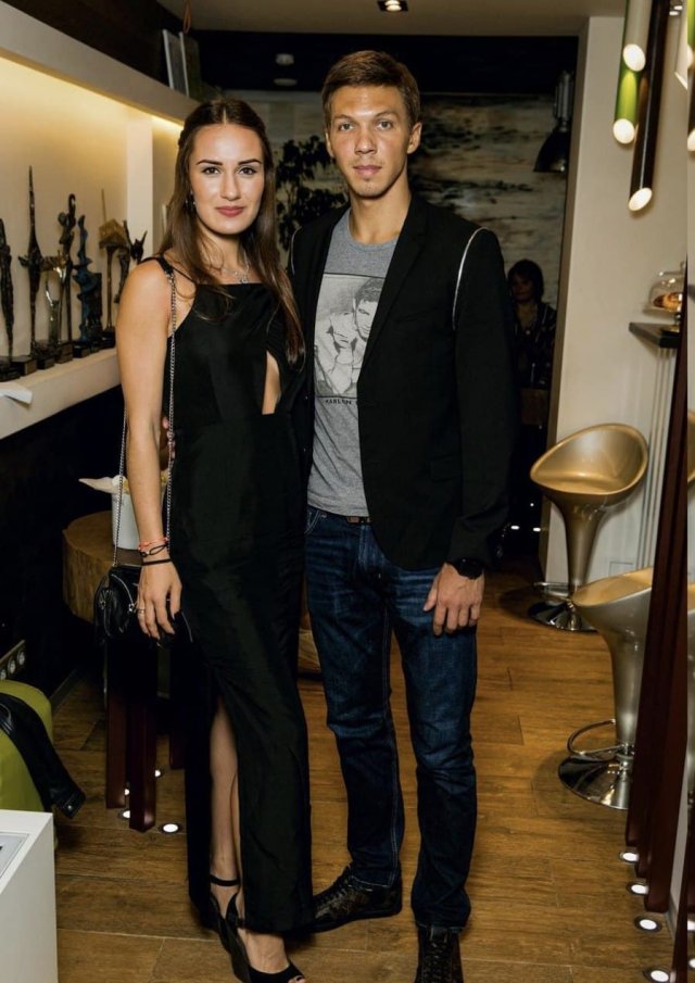 В центре Москвы избили Олимпийского чемпиона Дмитрия Соловьева - он друг Бузовой и Бородиной (2 фото + 4 видео)