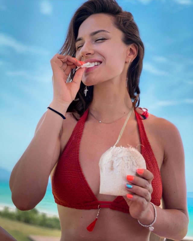 Анна Сидорова - девушка Дмитрия Соловьева, на глазах которой избили ее любимого (15 фото + 2 видео)